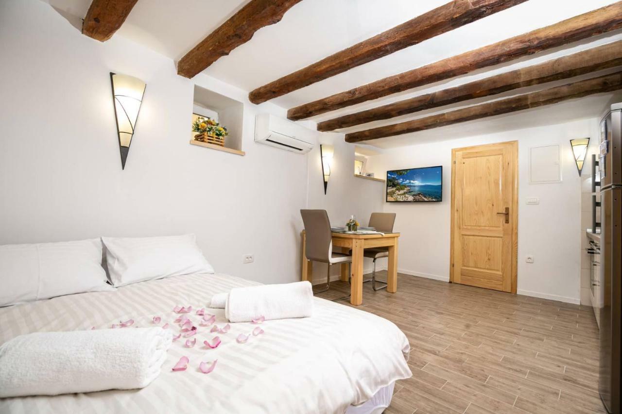 Studio Apartman Old Town Novi Vinodolski Ngoại thất bức ảnh